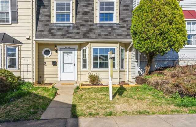 6003 SWEET DALE Court Gallery 1
