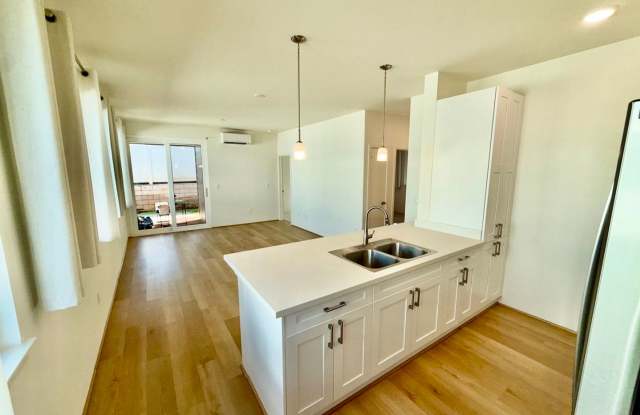 Koa Ridge/3 BD/ 2 BA/Garage/Private Yard Gallery 3