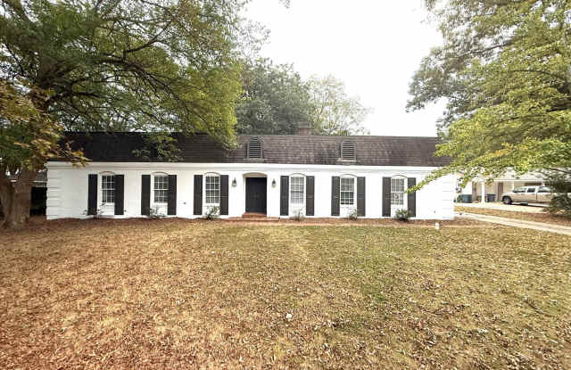 ** 4 Bed 2.5 Bath Located in Ridgefield** Call 334-366-9198 to schedule a self tour photos photos
