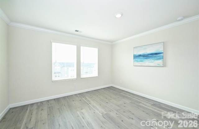 2410 Arbor Loop Drive Gallery 2