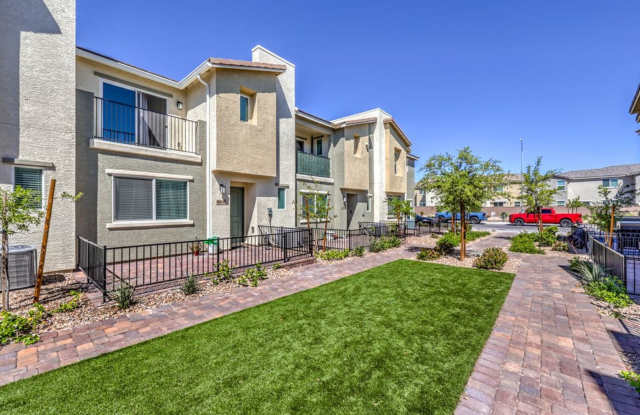 Like-New Townhome with Resort Amenities & Private Balcony Gallery 4