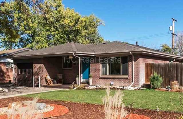 Massive Backyard! photos photos