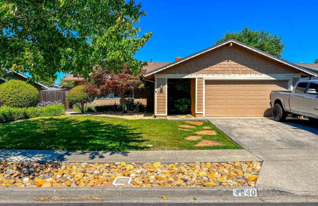 Charming Three-bedroom North Napa Home photos photos