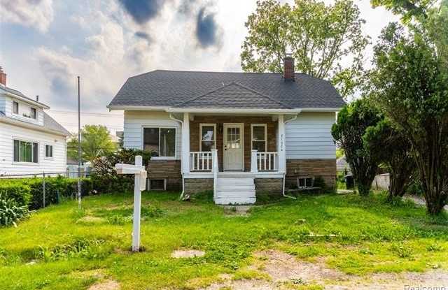 21200 Collingham Avenue photos photos