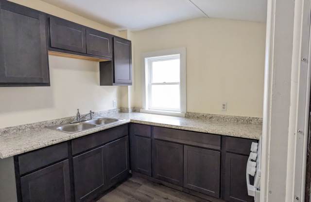 1230 Spring St- 3 bedroom house Gallery 3