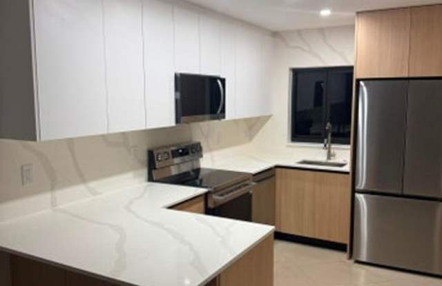 7000 TYLER Street, Hollywood, FL 33024 - 7352 photos photos
