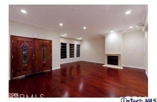 10214 Fernglen Avenue Gallery 4