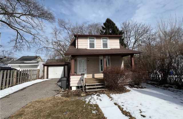 19414 Shoreland Avenue - 19414 Shoreland Avenue, Rocky River, OH 44116