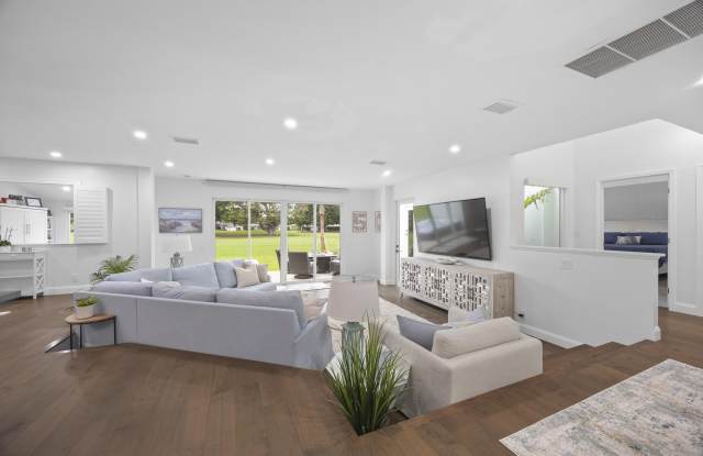 17235 Bay Street photos photos