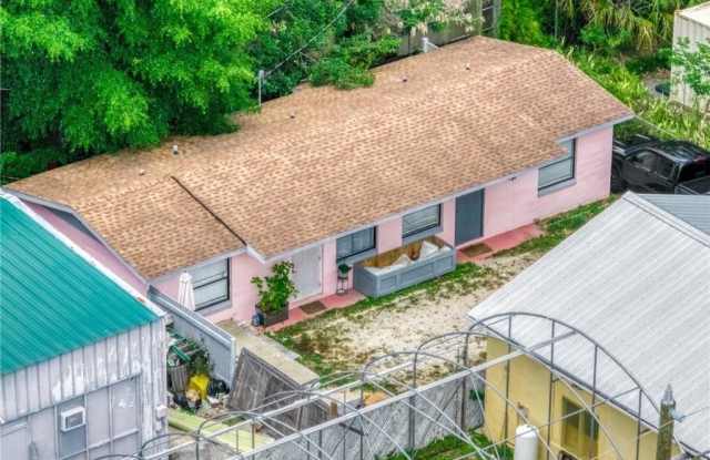 404 Ridgewood Drive N photos photos