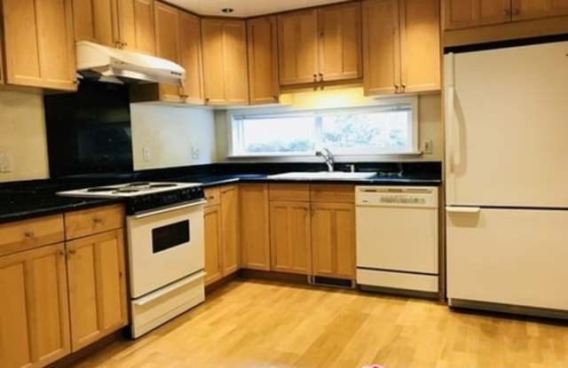 4045 145th Avenue North East Gallery 3