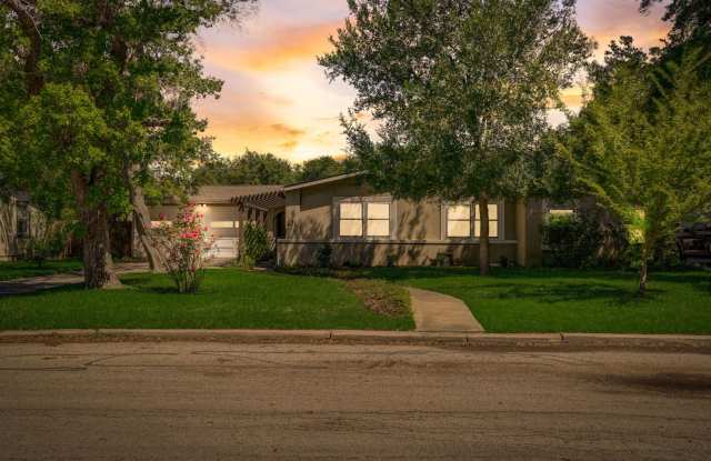 3-BEDROOM IN NORTHRIDGE, AHISD photos photos