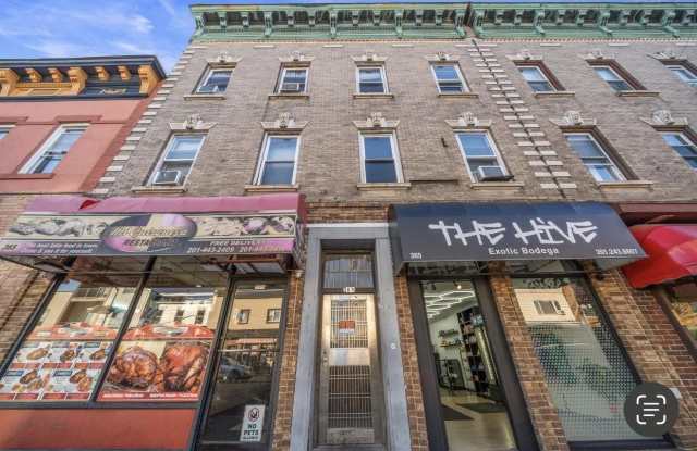 365 BROADWAY photos photos 365 BROADWAY photos photos