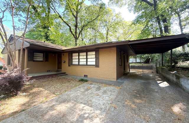 ** 4 Bed 2 Bath located in Forest Hills ** Call 334-366-9198 to schedule a self-tour photos photos