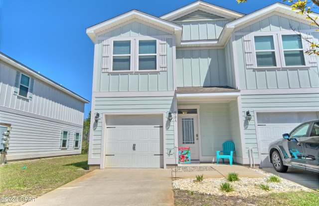 89 Crossing Lane unit: A photos photos