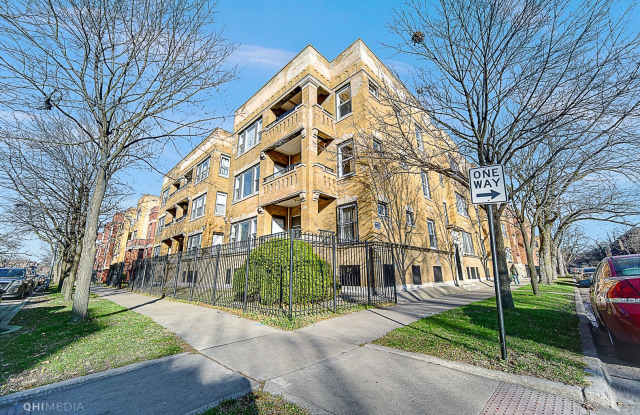 Amazing Woodlawn 3 Bedroom Apartment With 2 Full Bathrooms (pre-market) photos photos