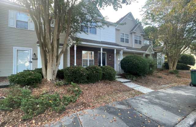 Adorable 2 bedroom 2.5 bathroom townhome | Located in the heart of Charlotte, NC photos photos