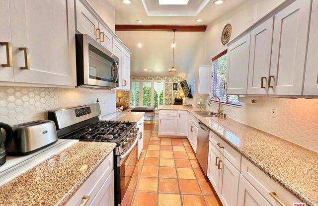 708 Westmount Drive photos photos