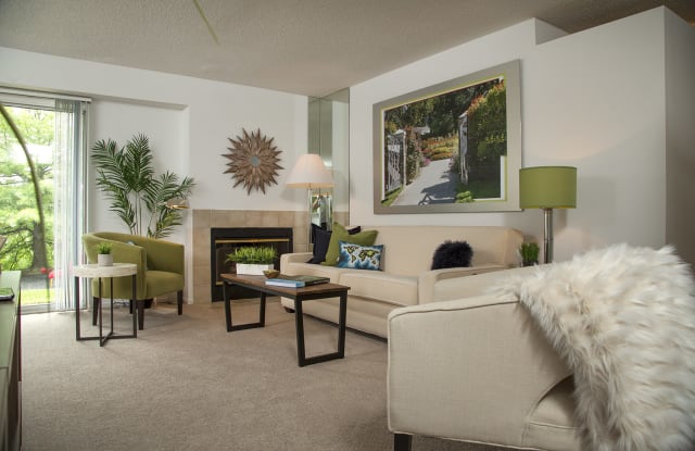 Briar Cove Gallery 3