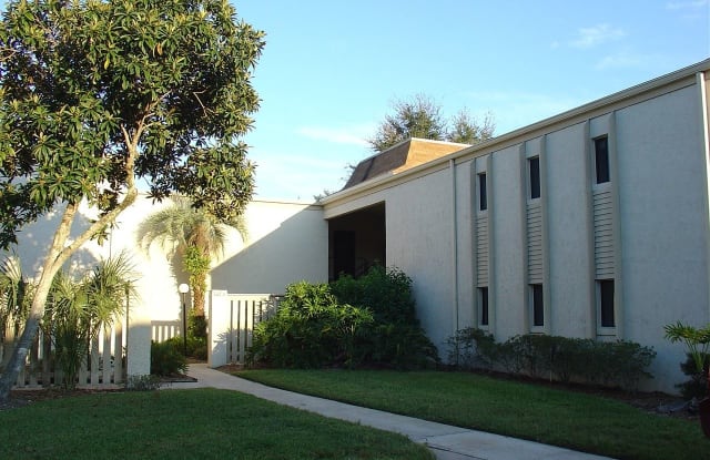 3284 S Semoran Blvd #11 - 3284 S Semoran Boulevard, Orlando, FL 32822