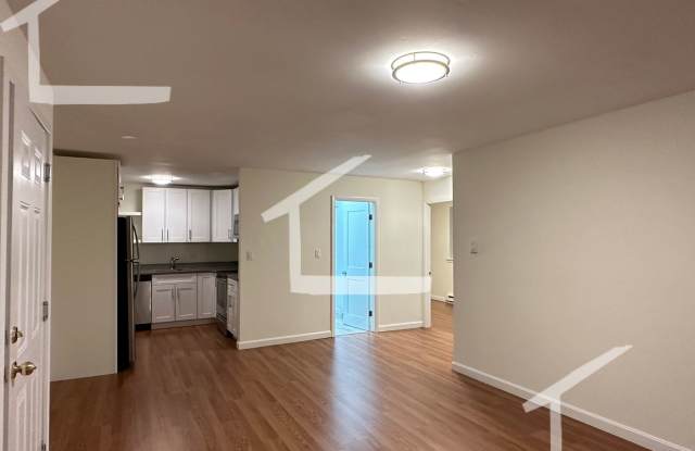 Nicely renovated 2 bed near Cleveland Circle and the Green Line. Gallery 4