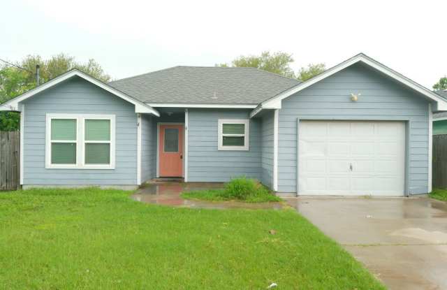 1942 Sunnycrest - 3/Bed 2/Bath - $1650/month photos photos