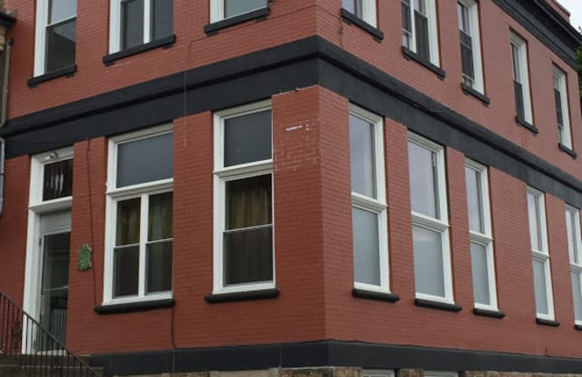 32 South Main Street - 2 photos photos