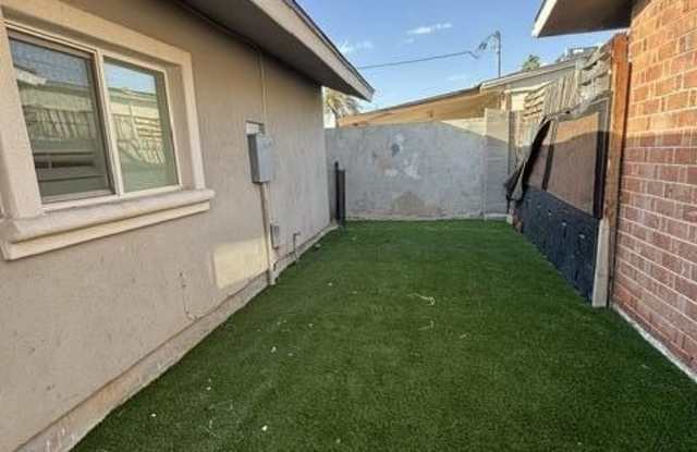 9406 N 5TH Avenue unit: B photos photos