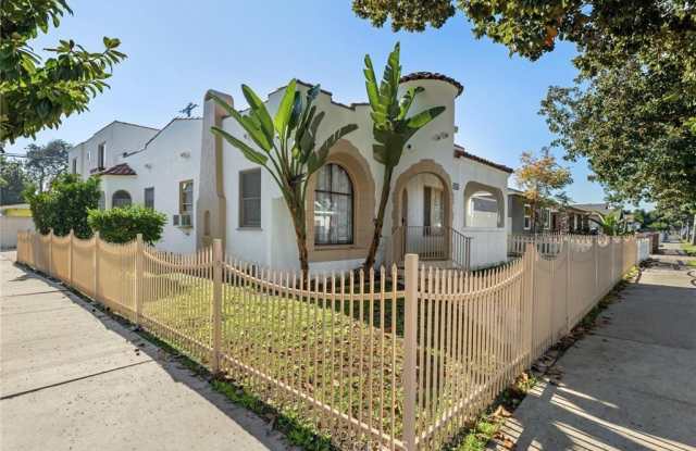 496 E 52nd photos photos