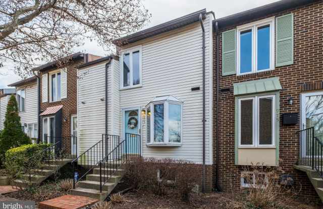 973 S TAYLOR STREET - 973 South Taylor Street, Arlington, VA 22204