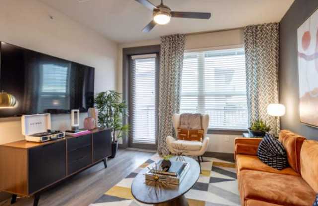 5585 Springdale Rd photos photos