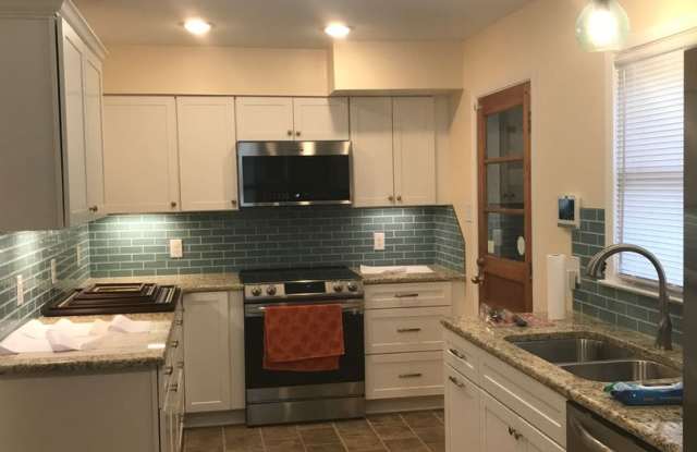 Very nice 1 story home in Oak Ridge Gallery 4