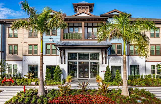 Arabelle Clearwater Gallery 4