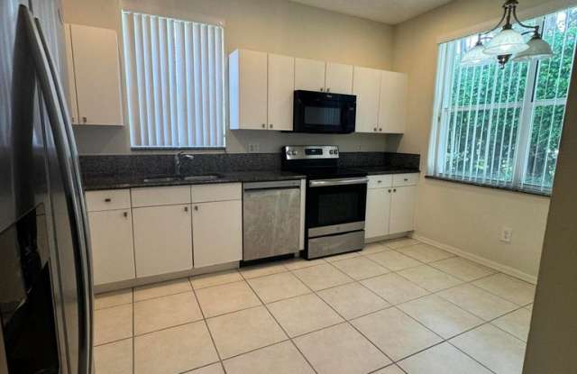 10895 Fillmore Drive Gallery 4