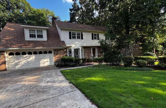 Spacious 4 Bedroom House in Lilburn! photos photos