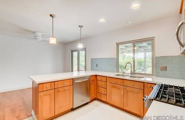 10729 Anaheim Dr Gallery 4