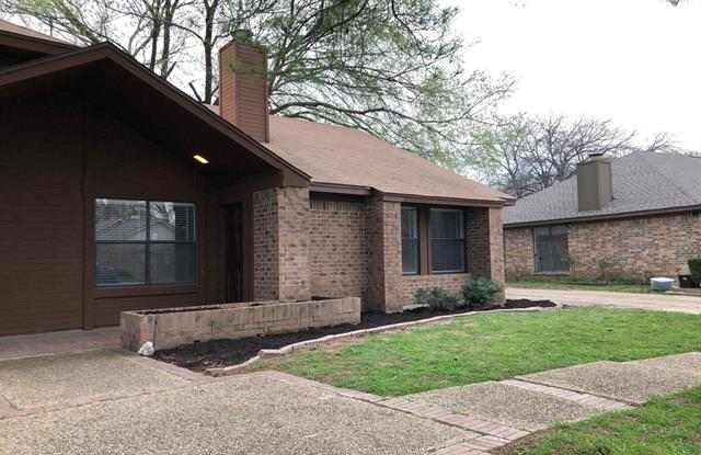 208 E Denton Drive - 208 East Denton Drive, Euless, TX 76039