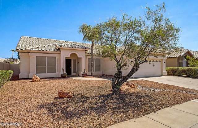 4 Bedroom Waterfront home in Gilbert Gallery 3
