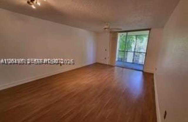 8225 Lake Dr photos photos