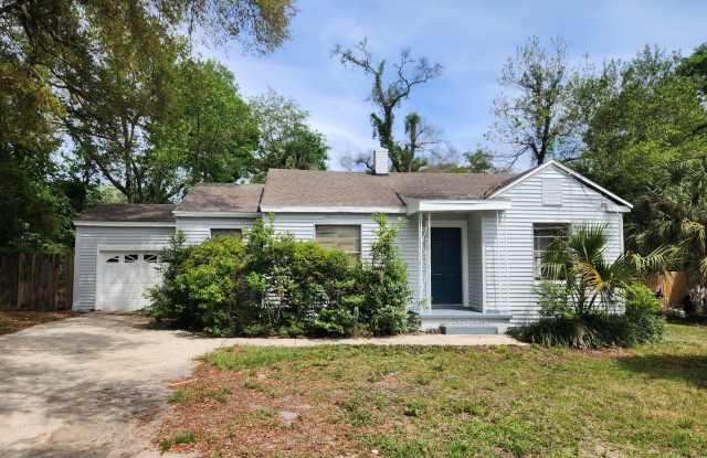 1 Keys Ct Pensacola: MOVE-IN SPECIAL: HALF OFF YOUR FIRST FULL MONTH’S RENT! photos photos