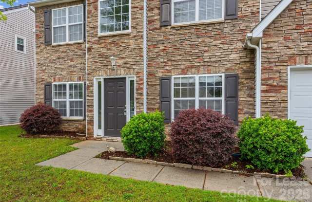 2704 Piersland Drive Gallery 2