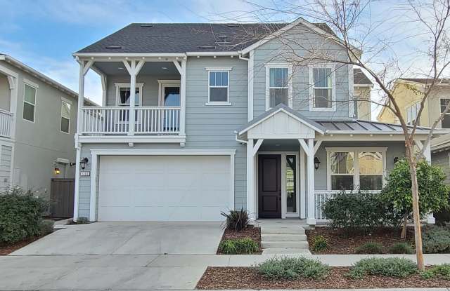 Gorgeous 4 Bedroom Model Home in the Cannery - 1066 Forbes Lane, Davis, CA 95616