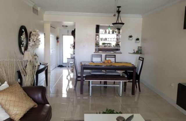 8465 Sunrise Lakes Blvd - 8465 Sunrise Lakes Boulevard, Sunrise, FL 33322