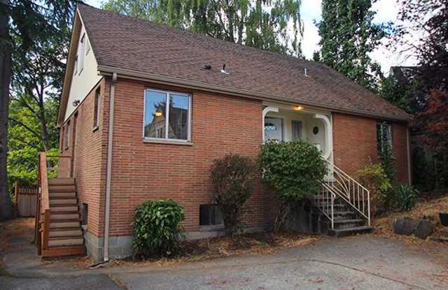SPACIOUS, UPDATED 7 BEDROOM, 3 BATH, 2 KITCHENS, YARD  DEN BY UW! - 5733 25th Avenue Northeast, Seattle, WA 98105