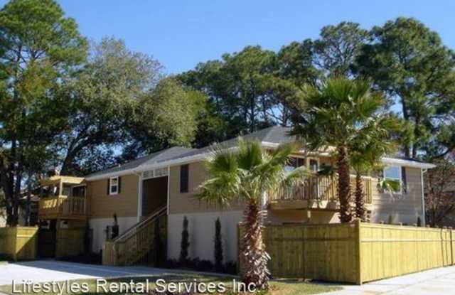 123 Poinsettia St - 123 Poinsettia Street, Atlantic Beach, FL 32233