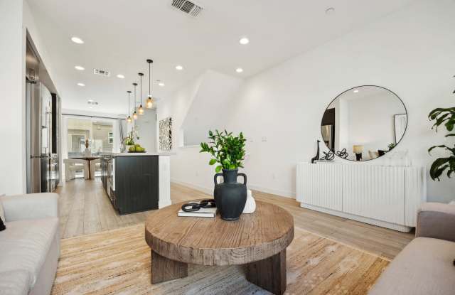 172 Uptown Circle - 1 Gallery 3