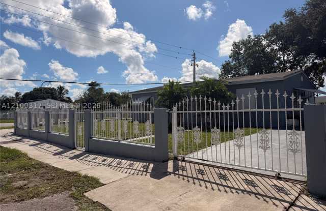 16000 NW 17th Ct Gallery 3