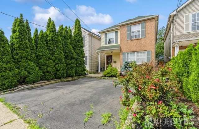 18 Henry Avenue photos photos
