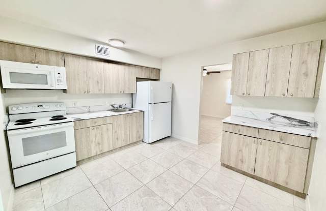 1st Floor 2 bed 1 Bath Condo - MOVE IN SPECIAL -Apply now  Get Your Application Fee Credited at Move-In photos photos