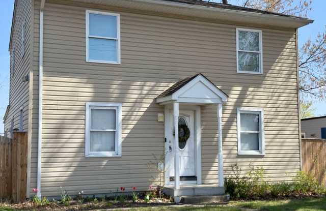 Charming 5 Bedroom/2 Bathroom Home with Large Backyard in Essex, MD! photos photos